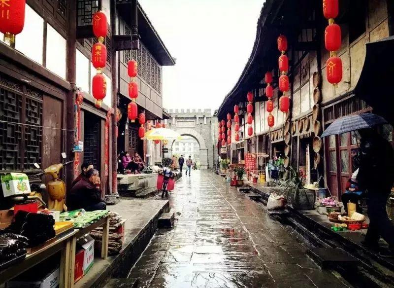「狗爷」联名球鞋曝光！这颜值你打几分？